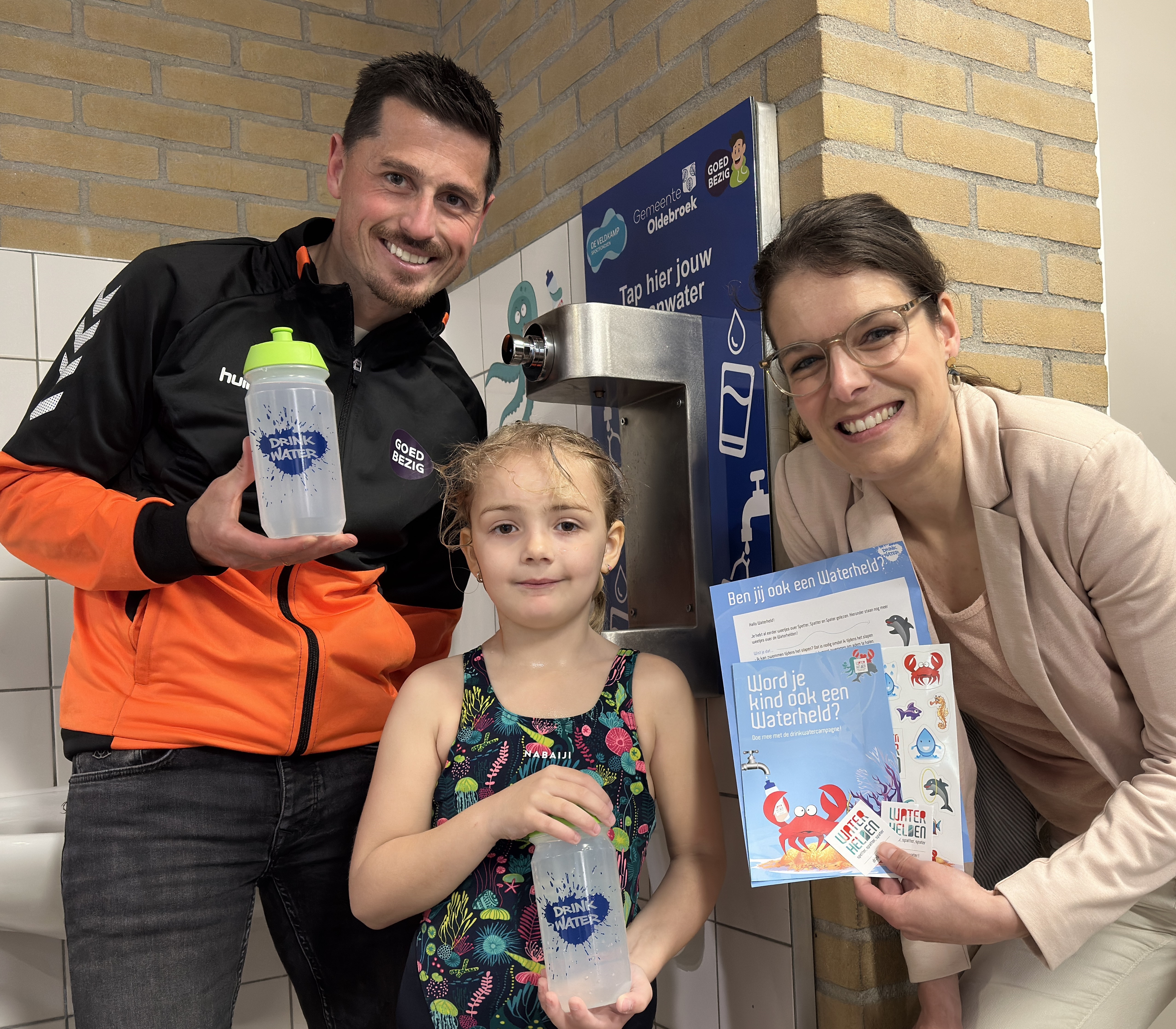 Foto Goed Bezig Oldebroek Zwembad de Veldkamp lanceert Watertappunt en Waterhelden-campagne